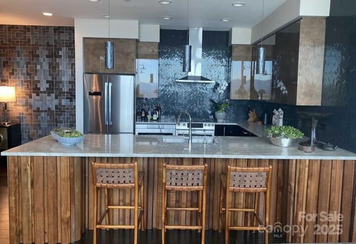 Property Photo: 7 Patton Avenue 1107 NC 28801