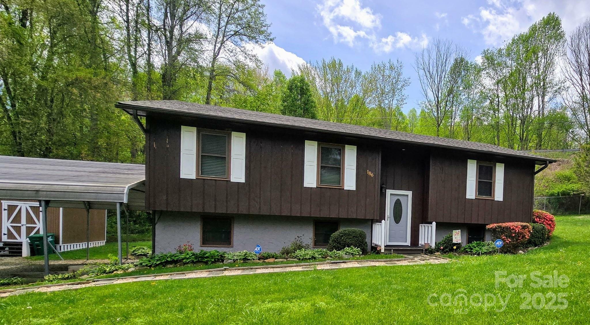 Property Photo: 186 Brookshire Road NC 28748