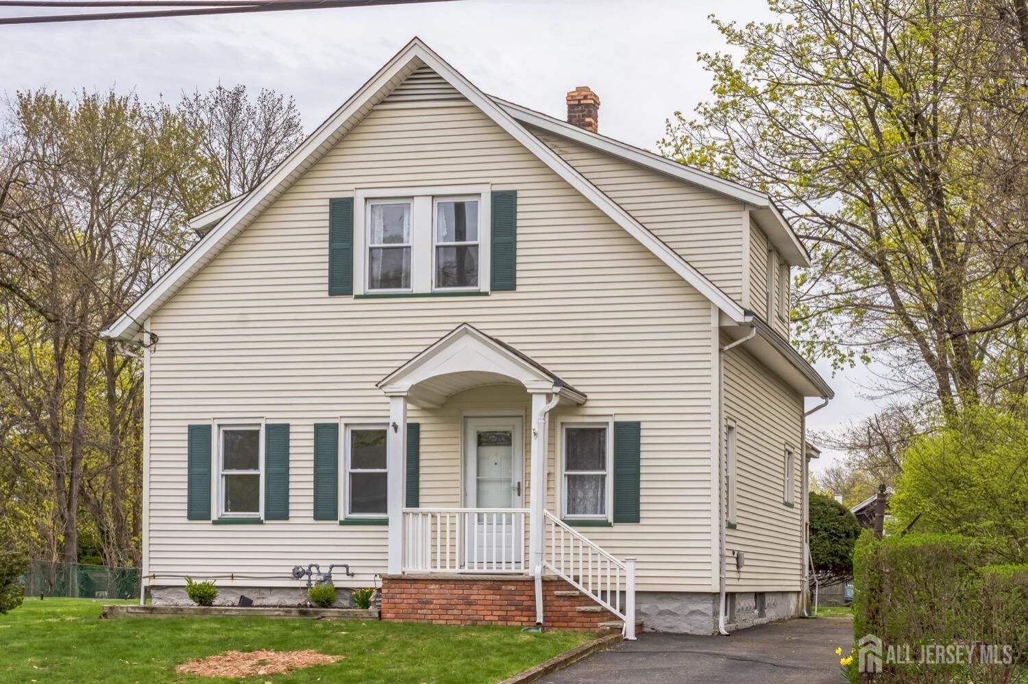 Property Photo:  55 Leland Avenue  NJ 07062 