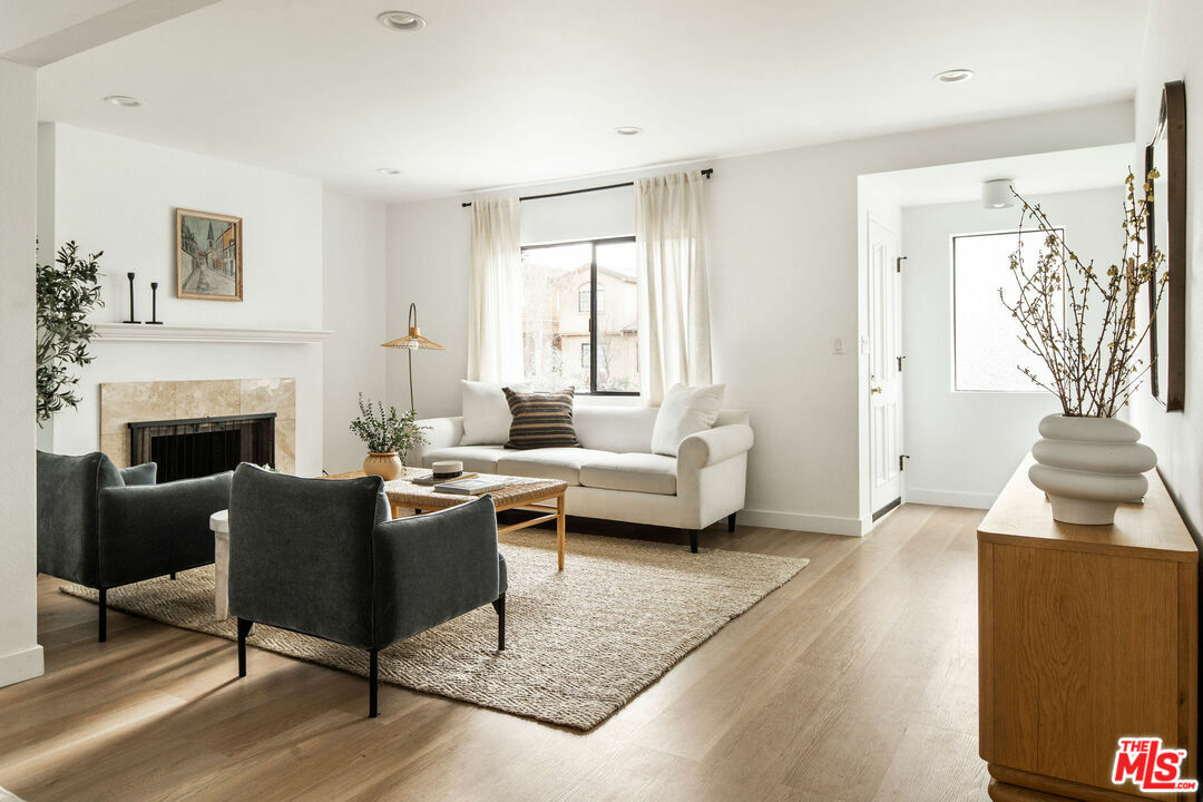 Property Photo: 6617 W 81st St CA 90045