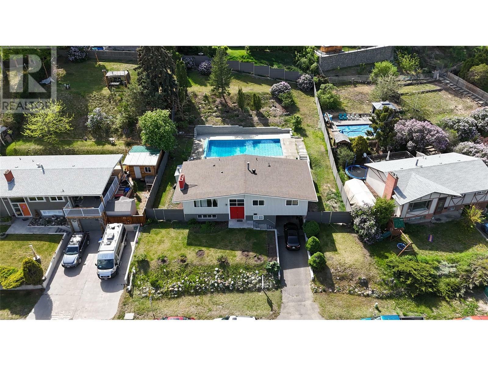 Property Photo: 355 Pemberton Terrace BC V2C 1T2