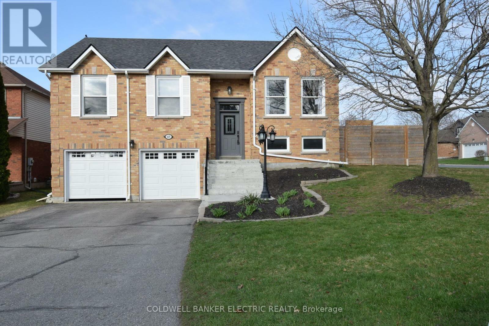 Property Photo: 605 Fortye Drive ON K9K 2H3