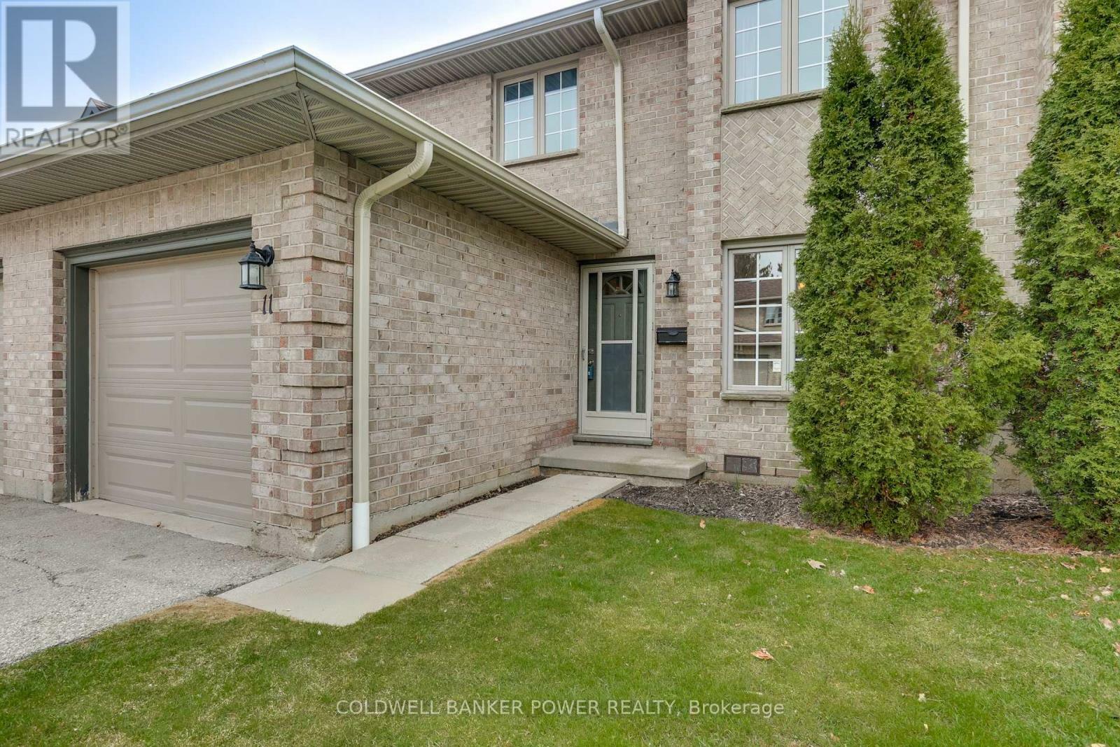 Property Photo: 340 Ambleside Drive 11 ON N6G 4Y5