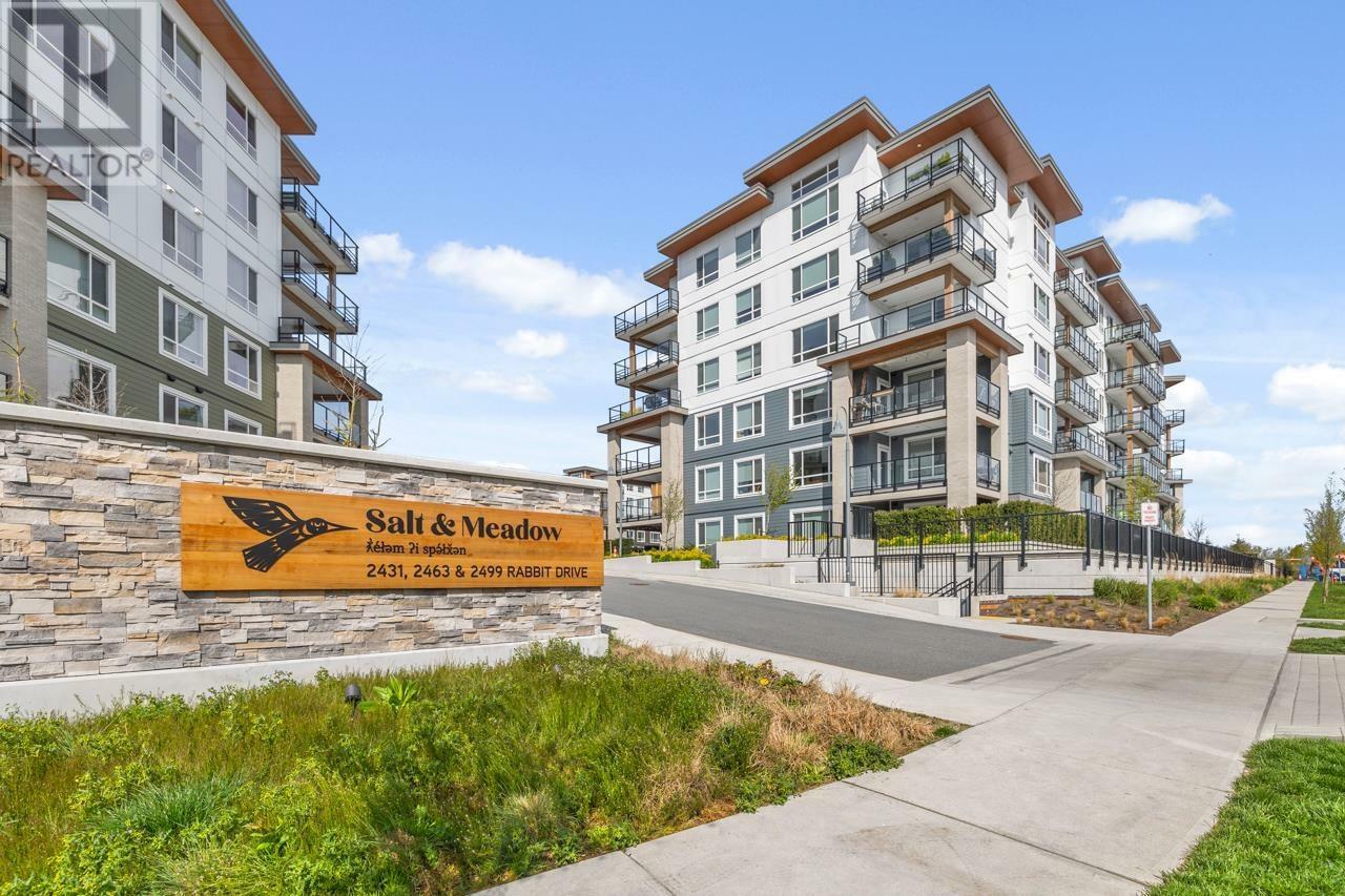 Property Photo: 2499 Rabbit Drive 312 BC V4M 0G4