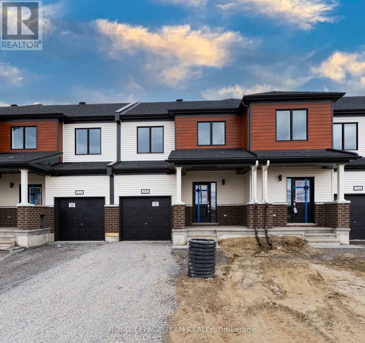 Property Photo: 106 Robert Perry Street ON K0G 1J0