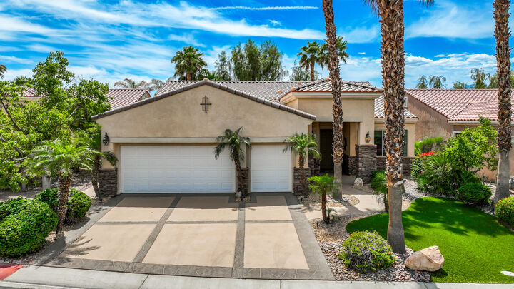 Property Photo:  81083 Avenida Tres Lagunas  CA 92203 