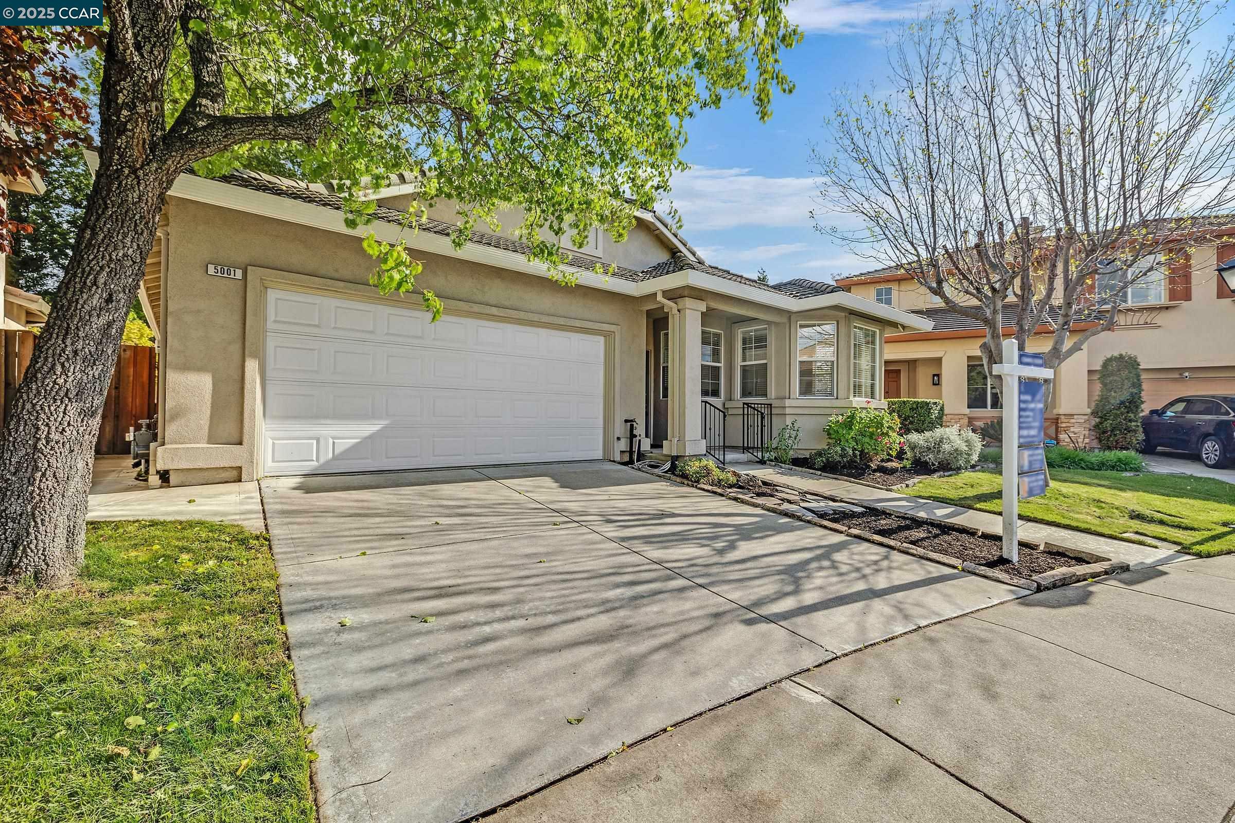 Property Photo: 5001 Porta Rossa Cir CA 94588
