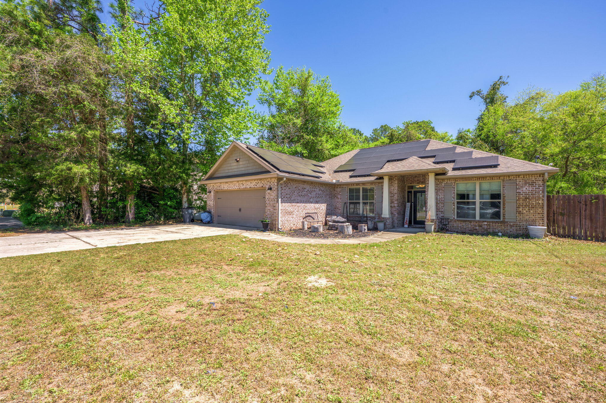 Property Photo: 472 W College Boulevard FL 32580