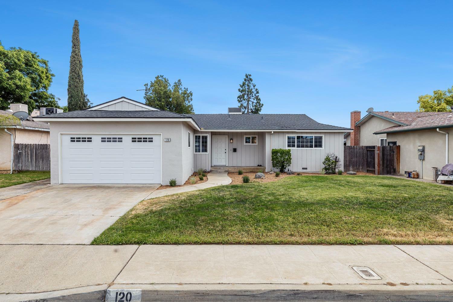 120 W Ashcroft  Clovis CA 93612 photo