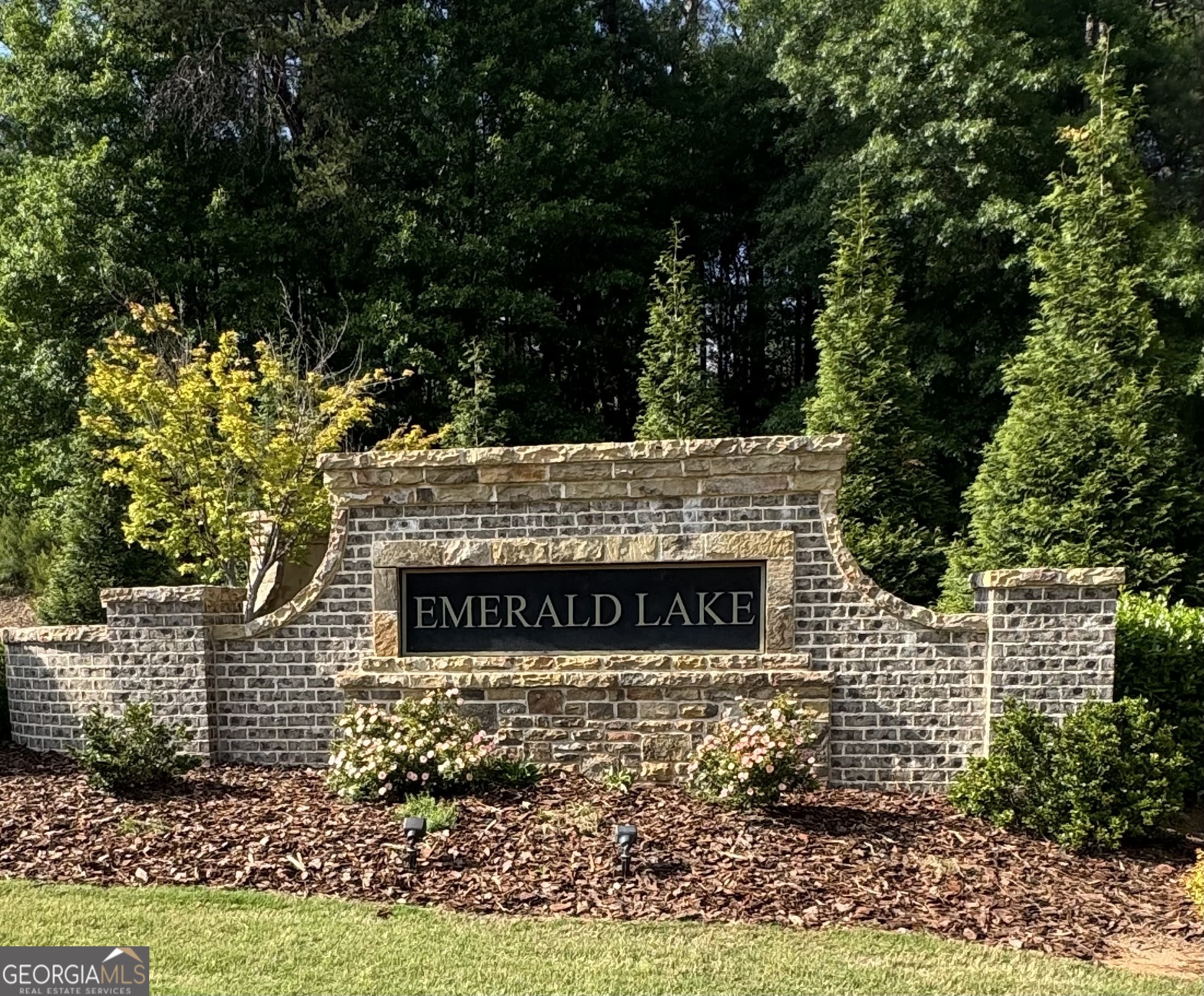 Property Photo: 535 Emerald Parkway GA 30518