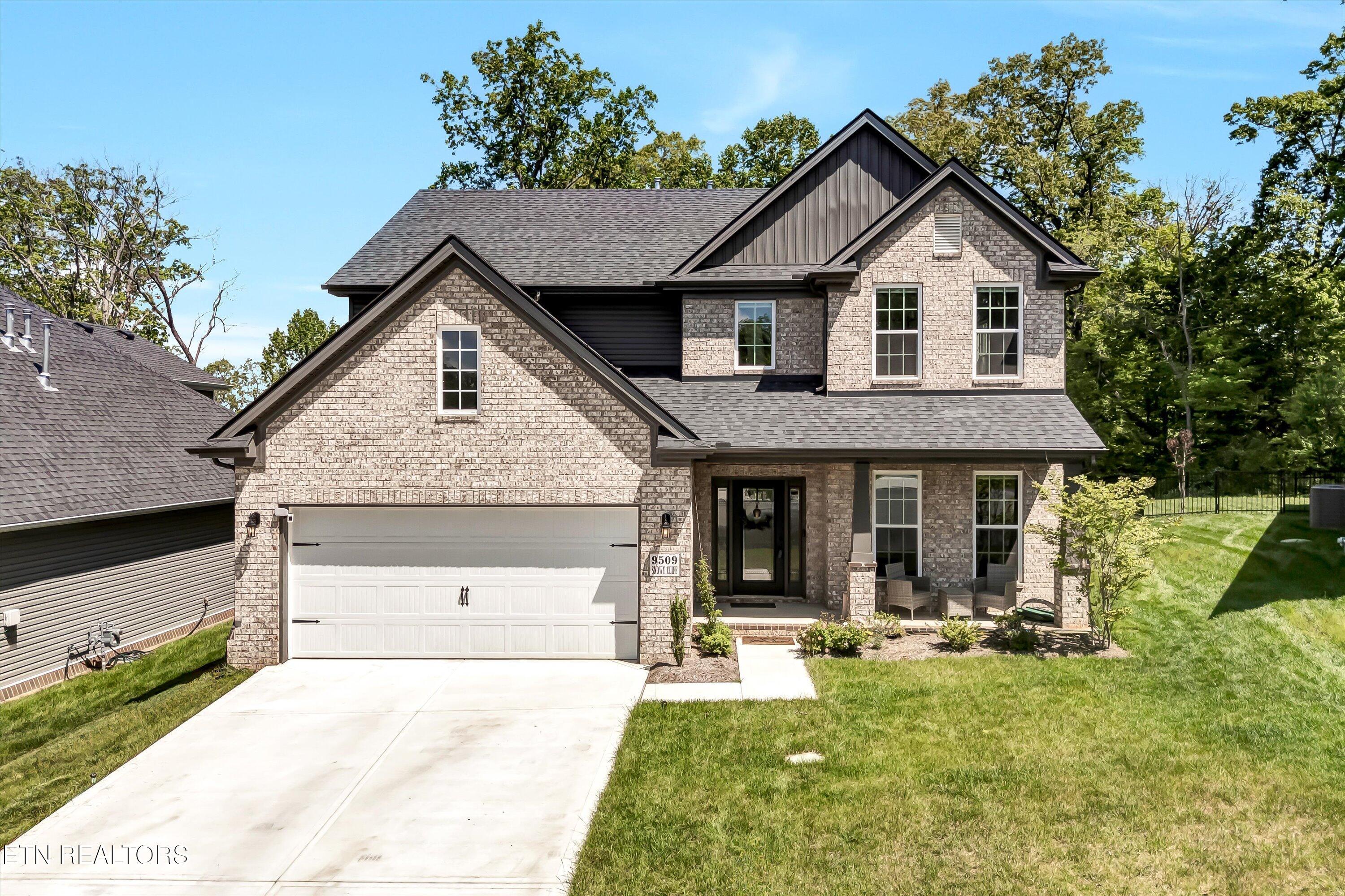 Property Photo: 9509 Snowy Cliff Lane TN 37922
