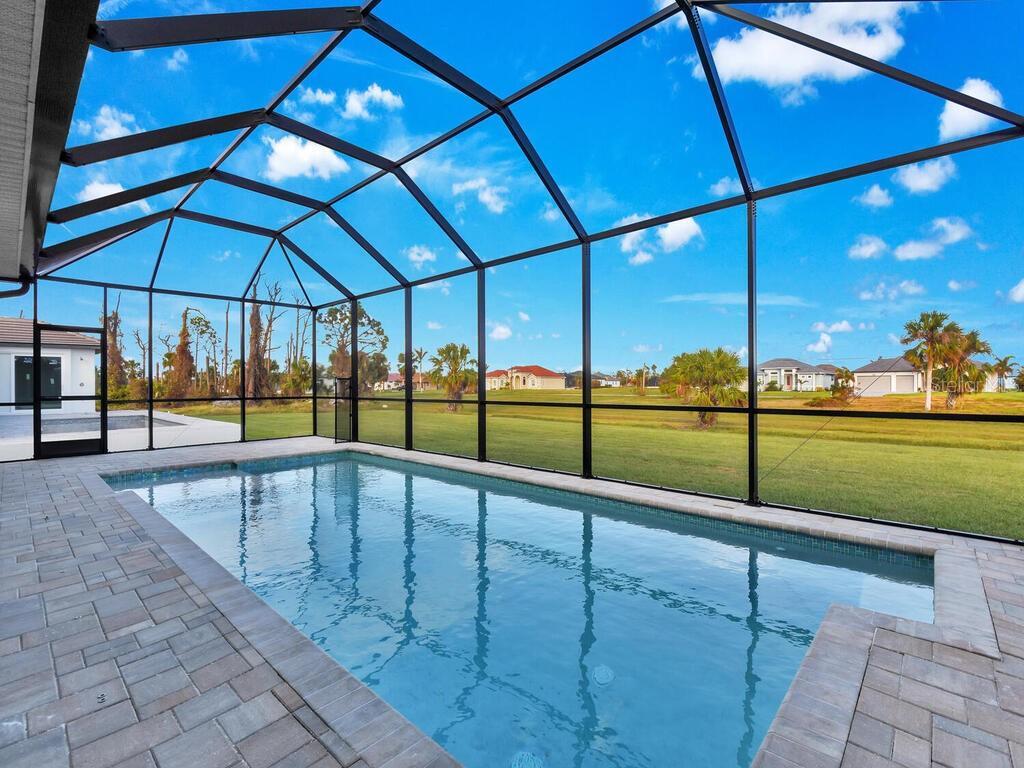 Property Photo: 211 Rotonda Boulevard S FL 33947
