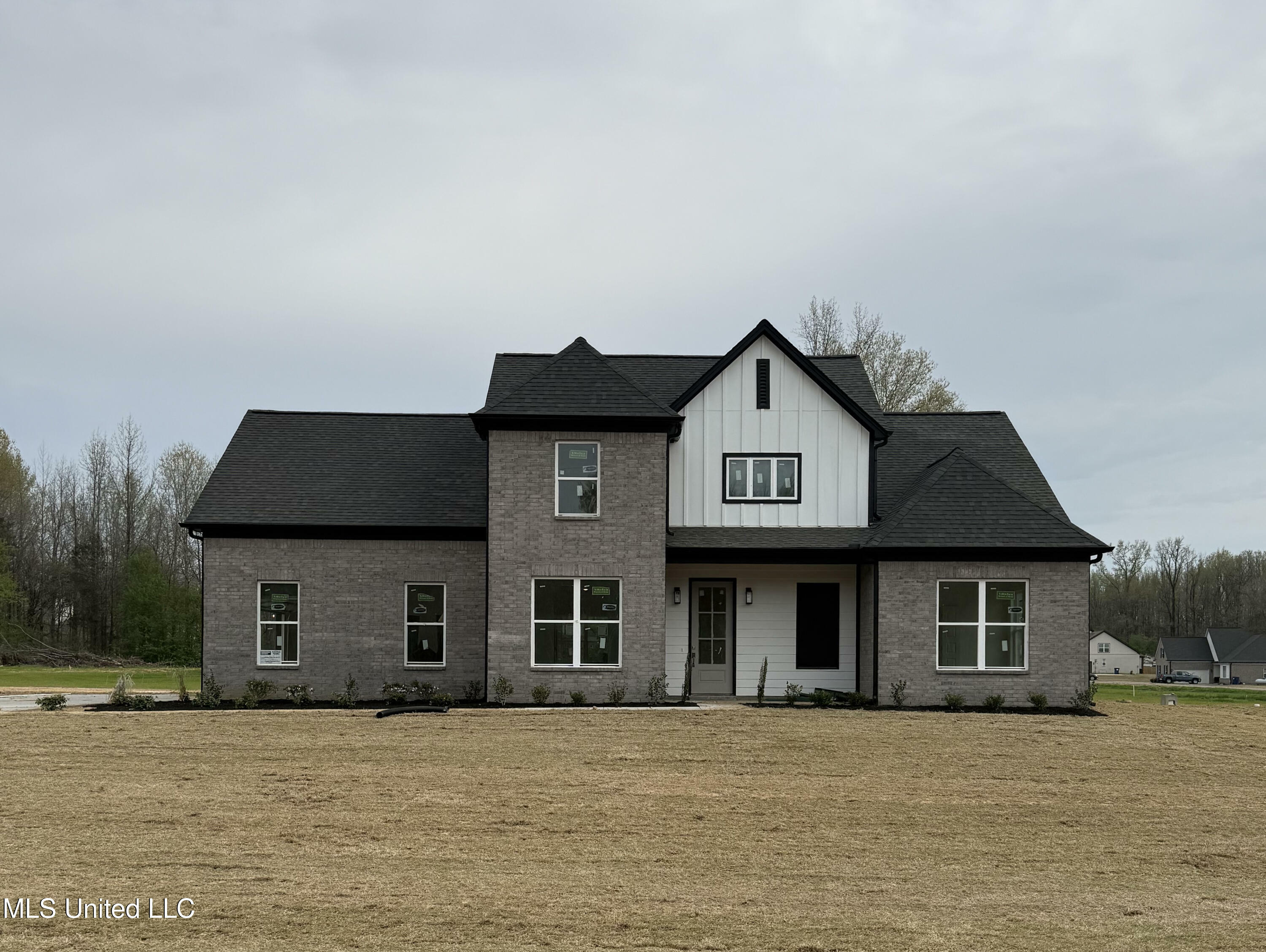 Property Photo: 144 Centerline Roper Loop MS 38611
