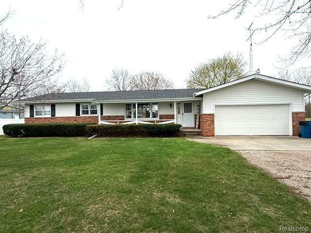 Property Photo: 2070 Suzanne Drive MI 48473 9720