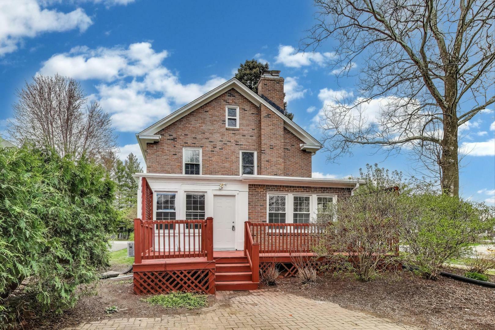 Property Photo: 3 S Calumet Avenue IL 60506