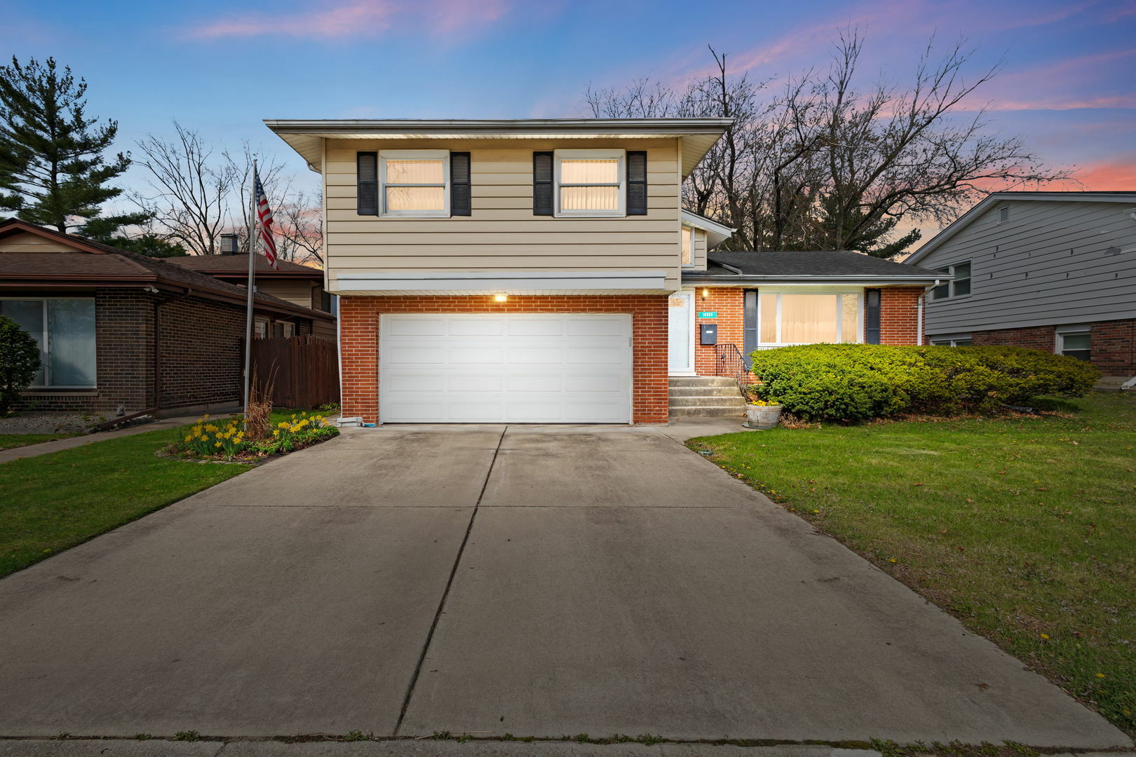 18524 Center Avenue  Homewood IL 60430 photo