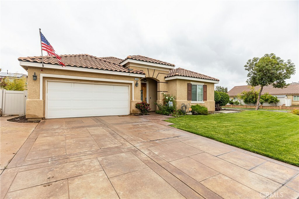 Property Photo: 1548 Hanford Street CA 92374