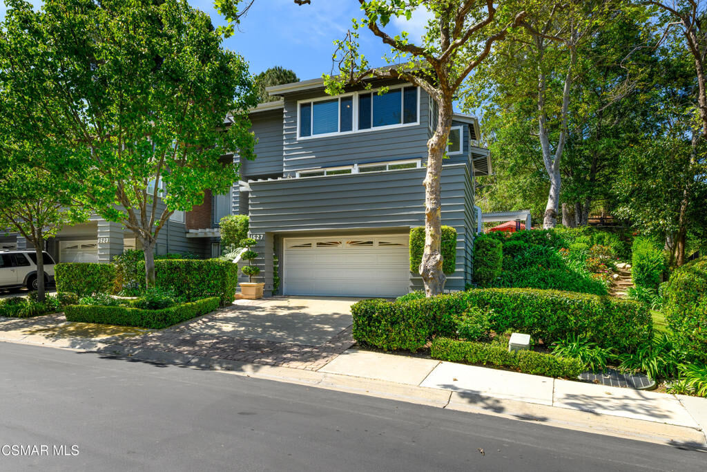 Property Photo: 1527 N View Drive CA 91362