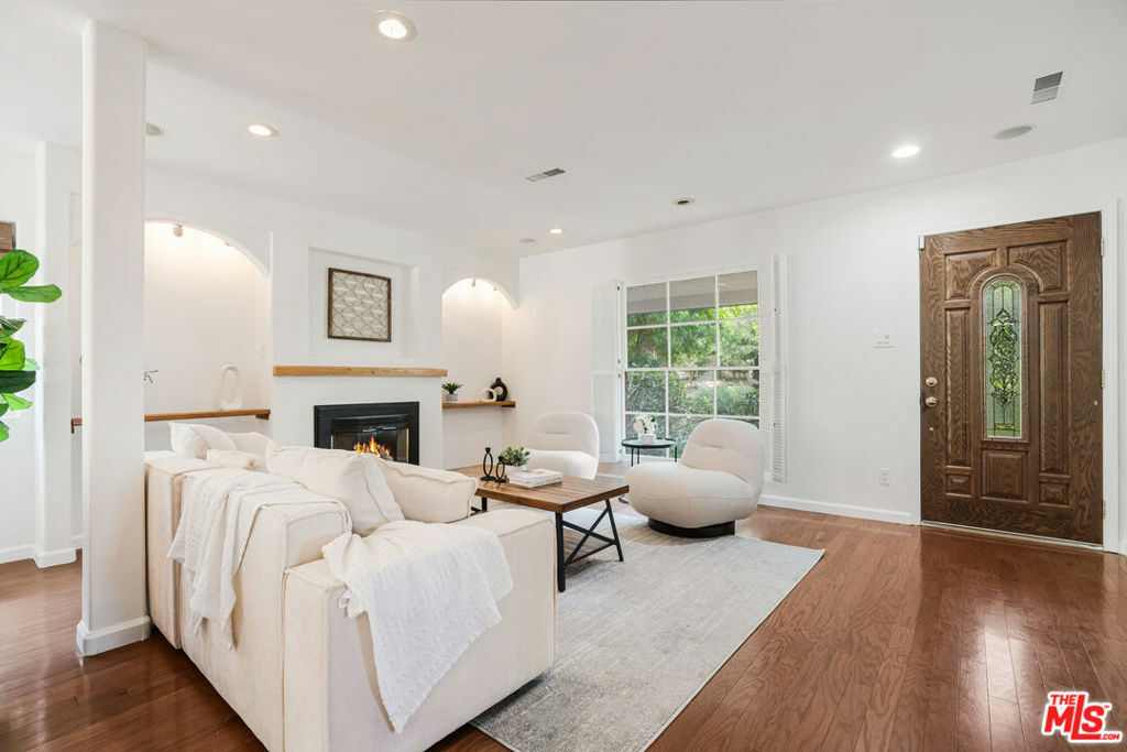 Property Photo: 7393 W 81st Street CA 90045