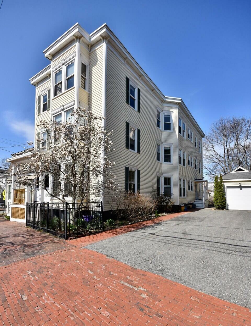 Property Photo: 105 North Street 3 ME 04101