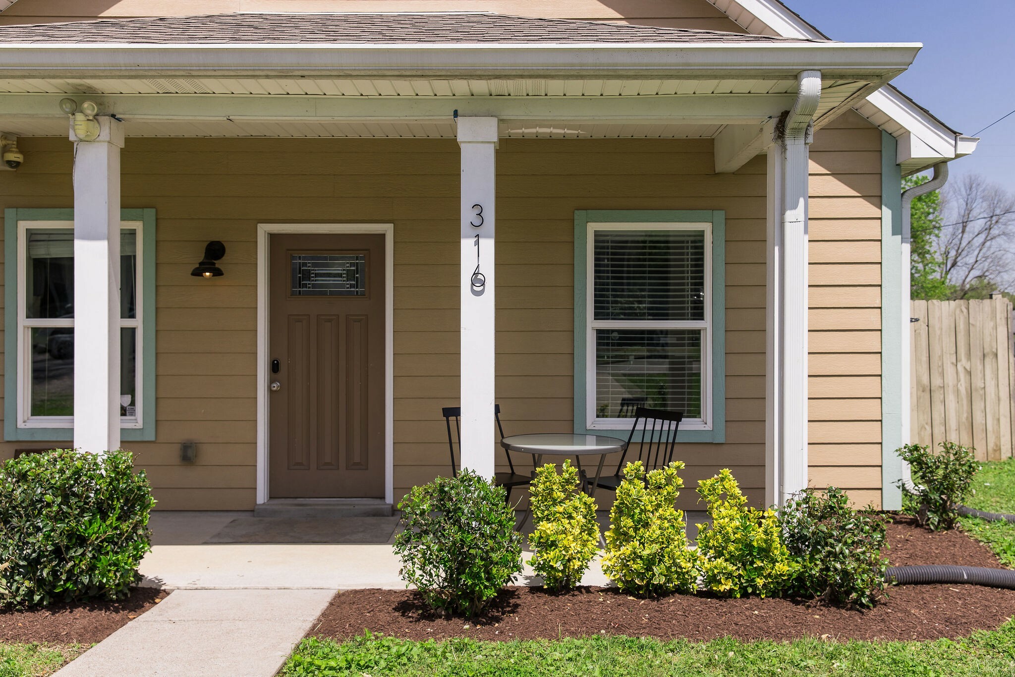 Property Photo: 316 Valeria St TN 37210