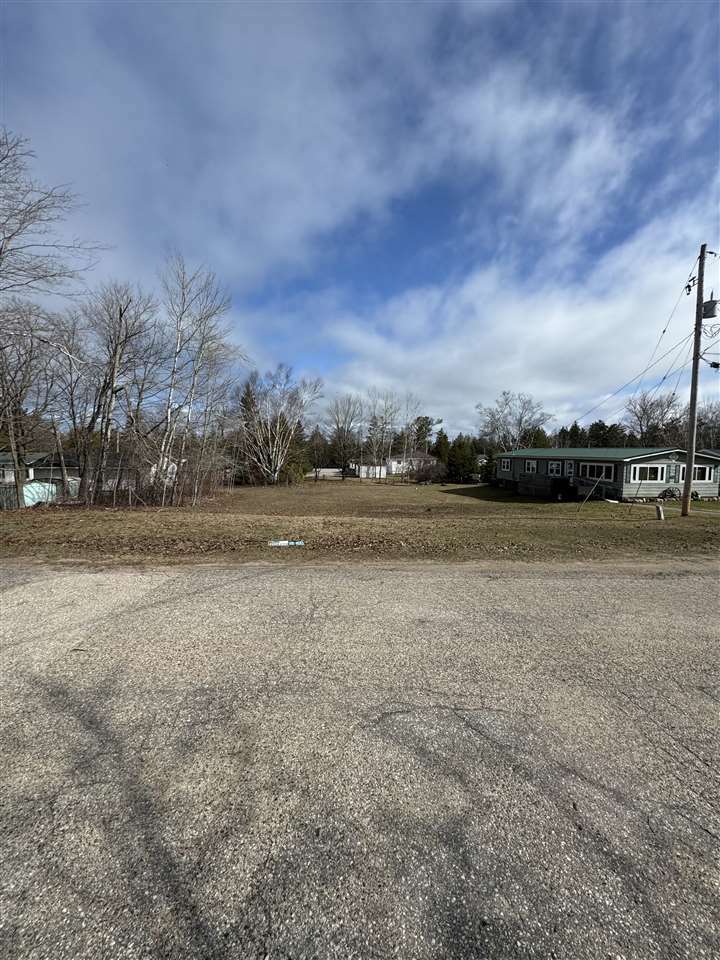Property Photo: 818 Cadillac MI 49701