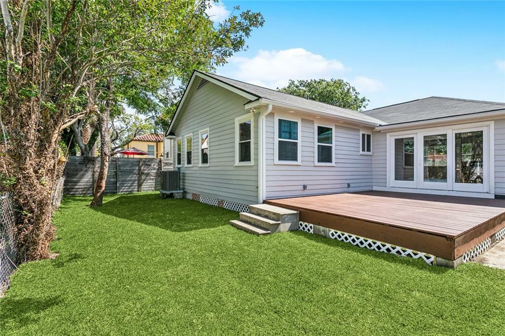 Property Photo: 3824 Nashville Avenue LA 70125
