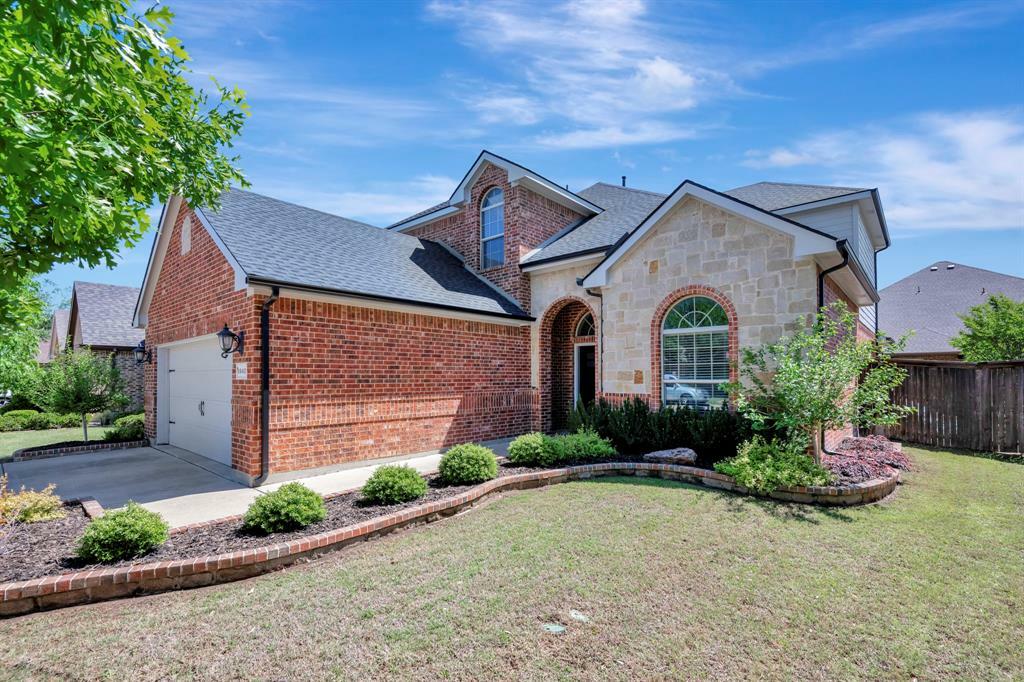 Property Photo: 5940 Tuleys Creek Drive TX 76137