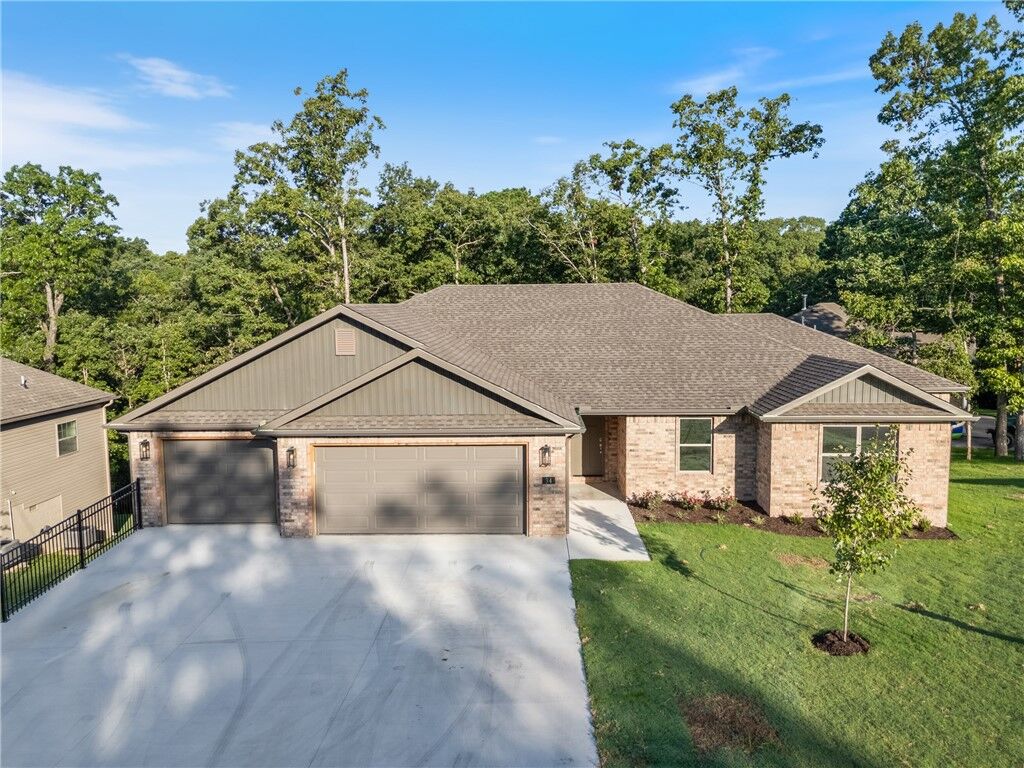 Property Photo:  34 Brierfield Lane  AR 72714 