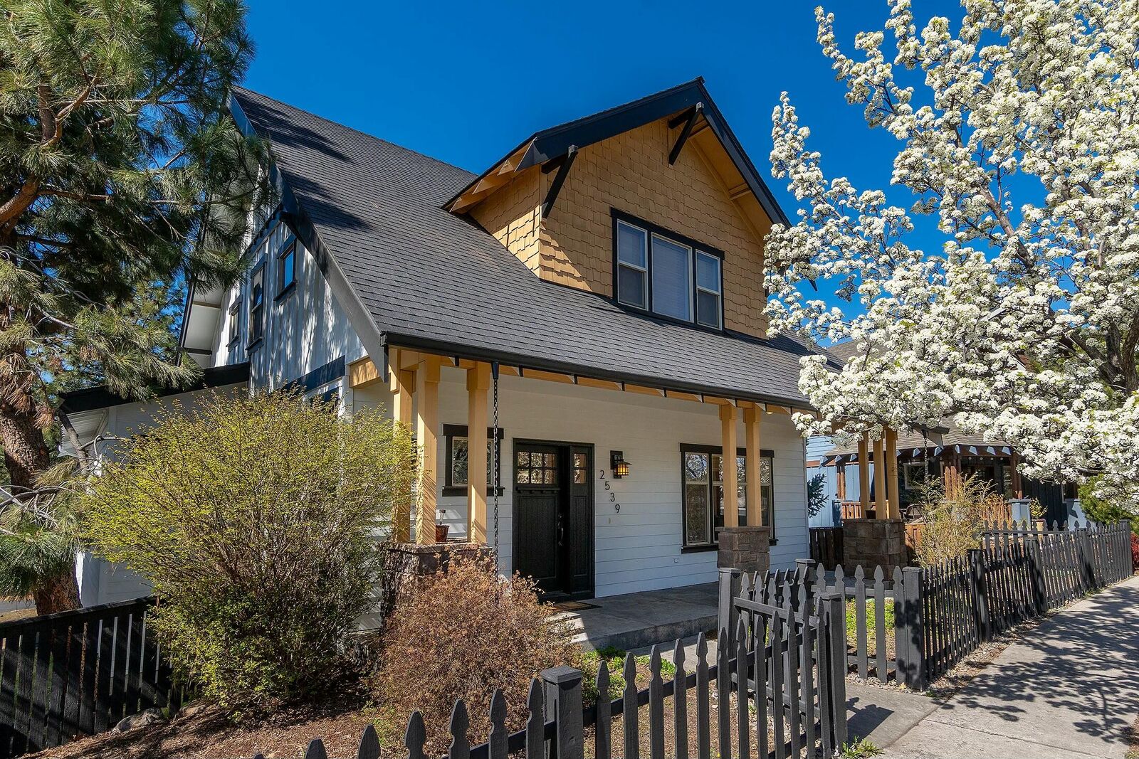 Property Photo:  2539 NW Awbrey Road  OR 97703 