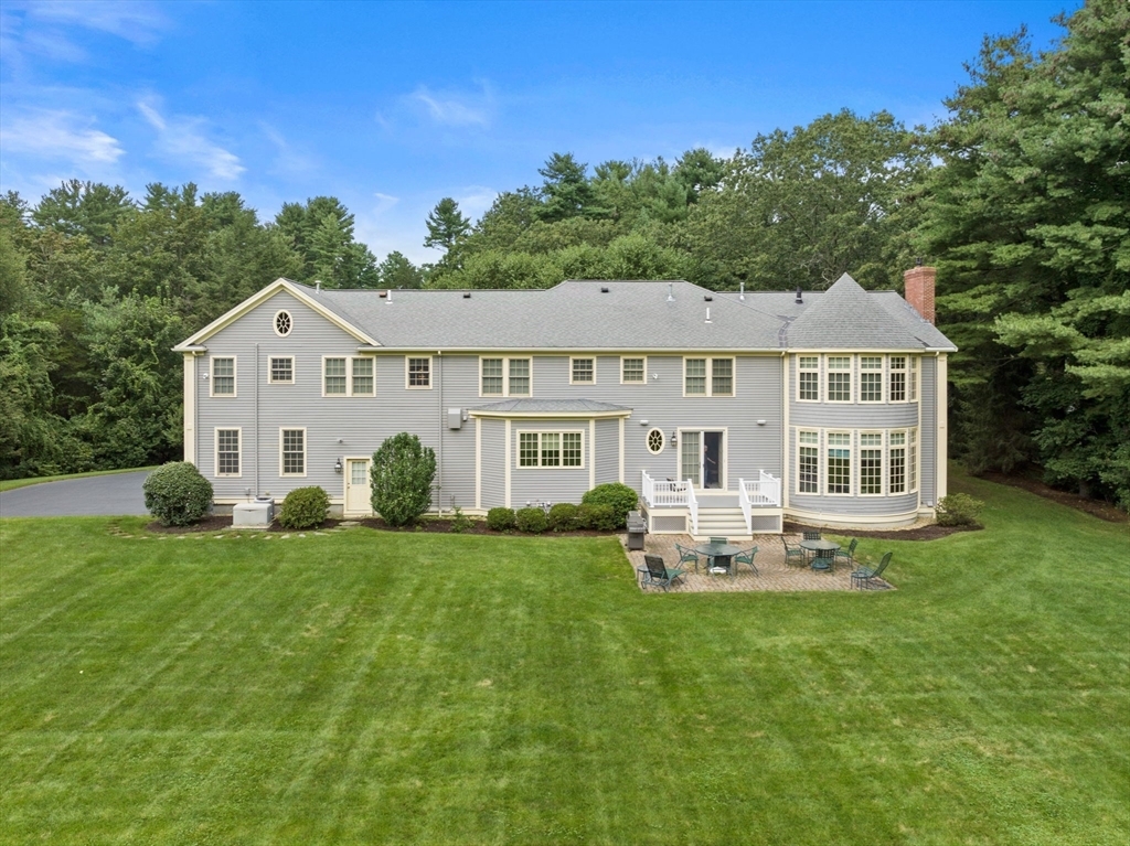 Property Photo:  15 Rockport Rd  MA 02493 