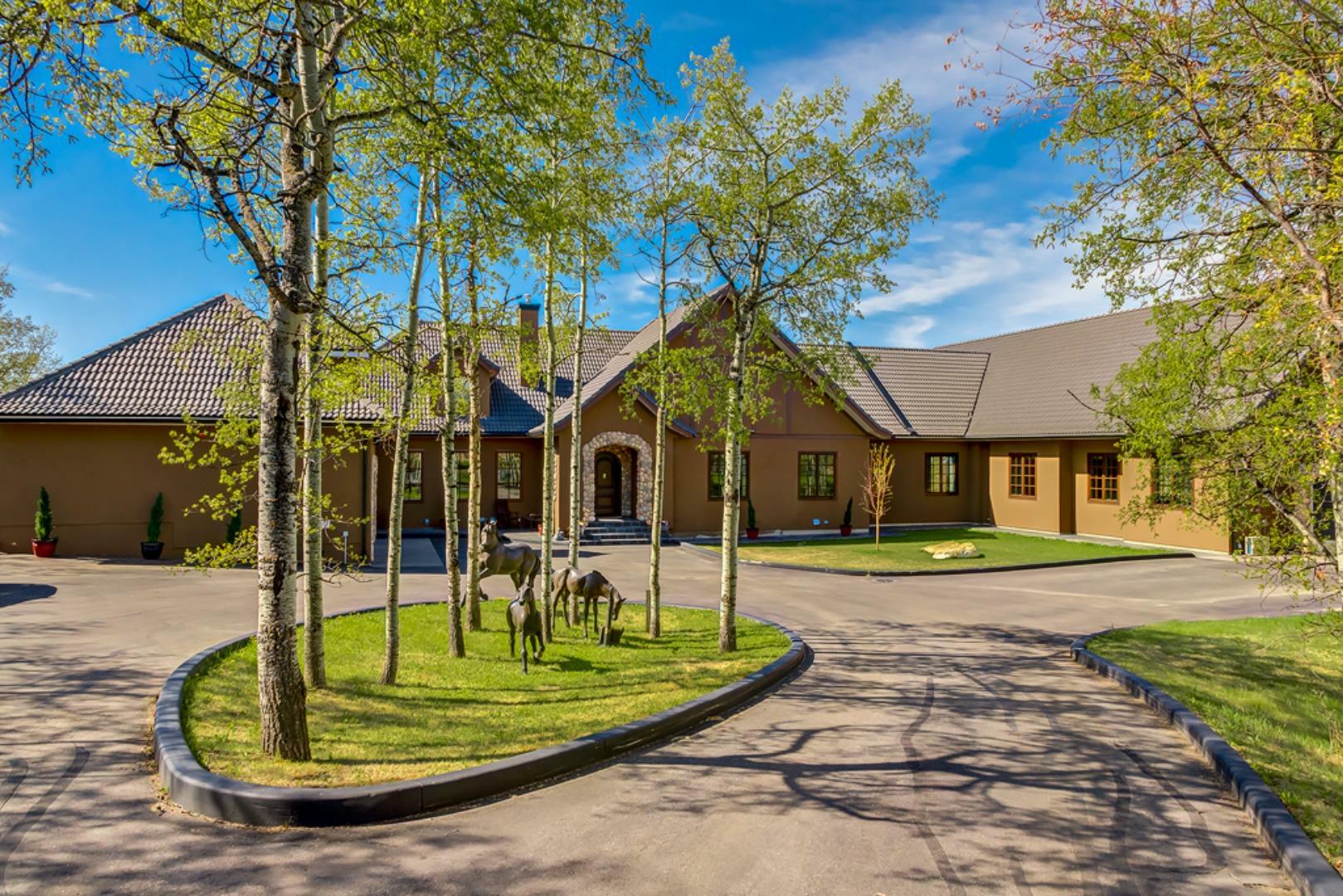 Property Photo: 43 Westbluff Ridge AB T3Z 3P2