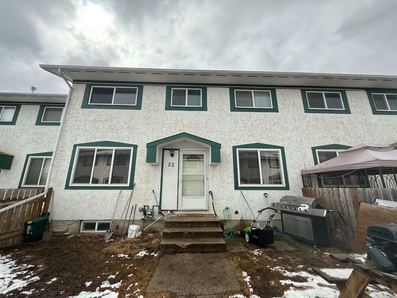 110 Tamarack Avenue 22  Hinton AB T7V 1C5 photo