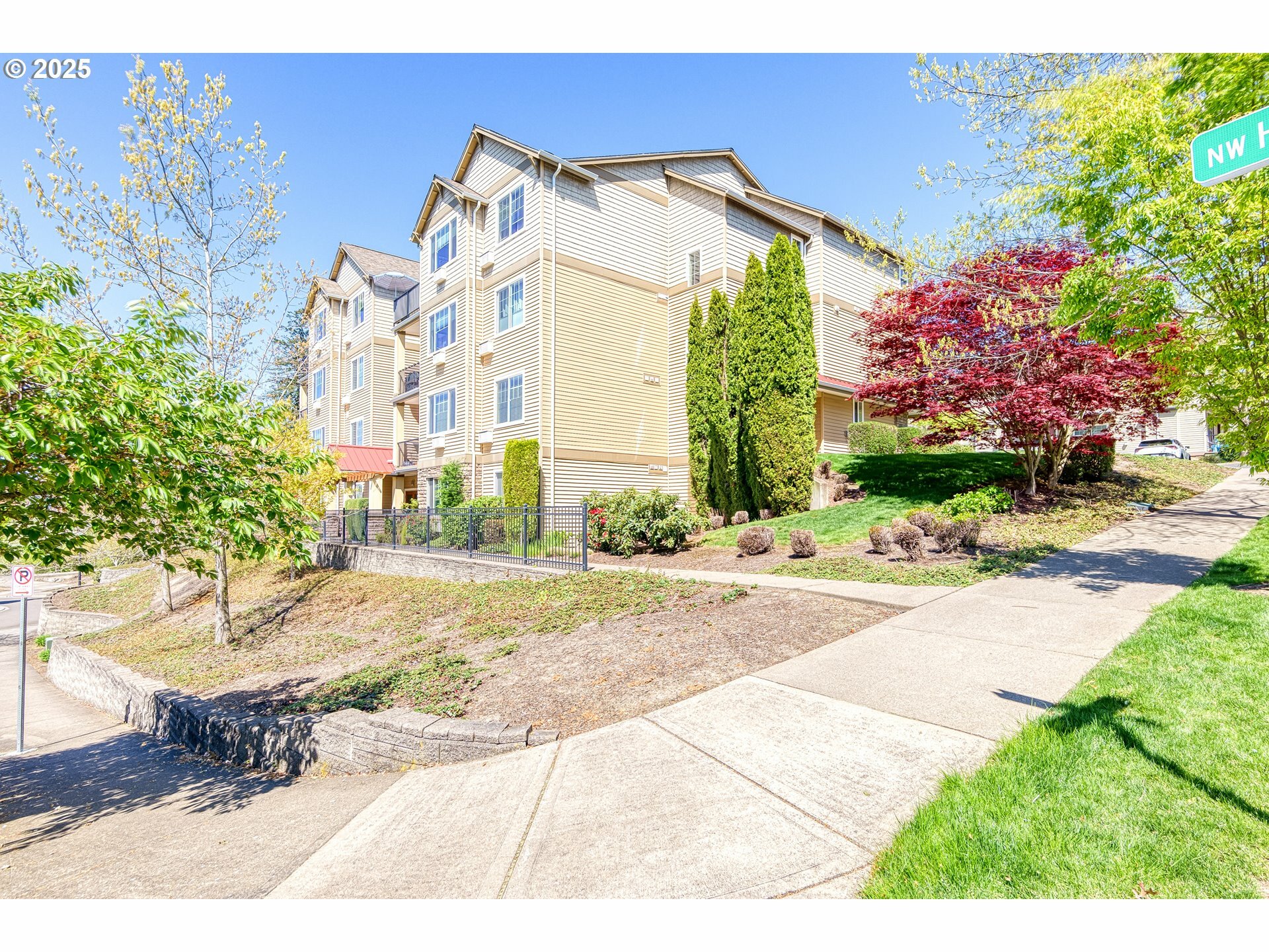 Property Photo: 645 NW Falling Waters Ln 303 OR 97229
