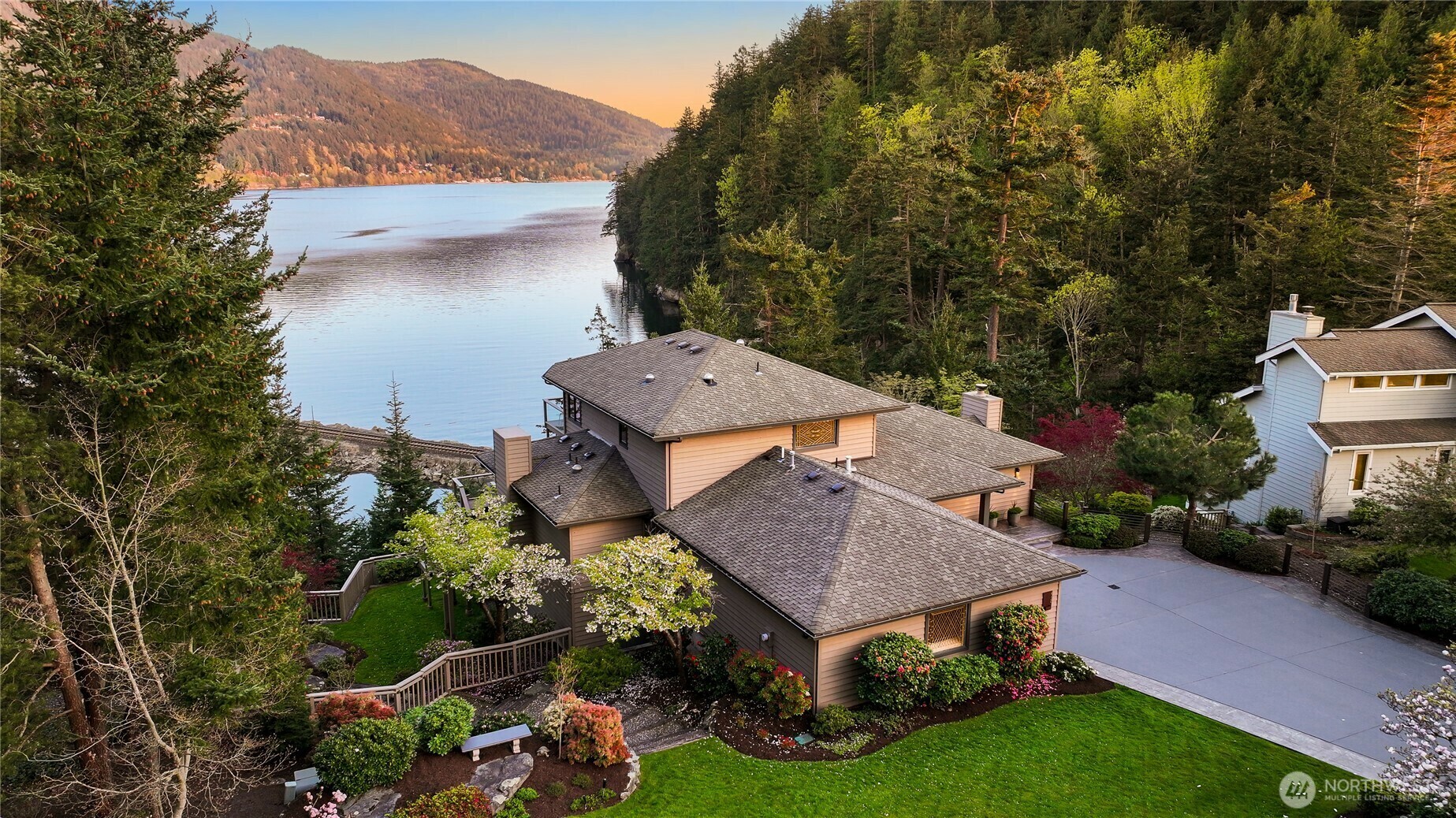 Property Photo: 412 Arbutus Place WA 98225