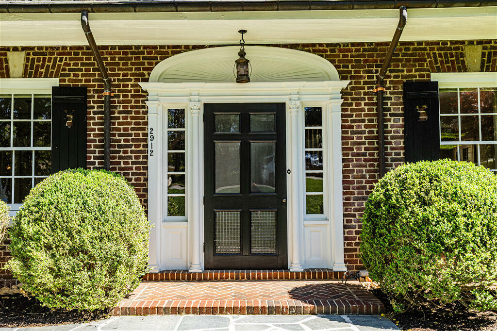 Property Photo: 2912 Wycliffe Ave SW VA 24014