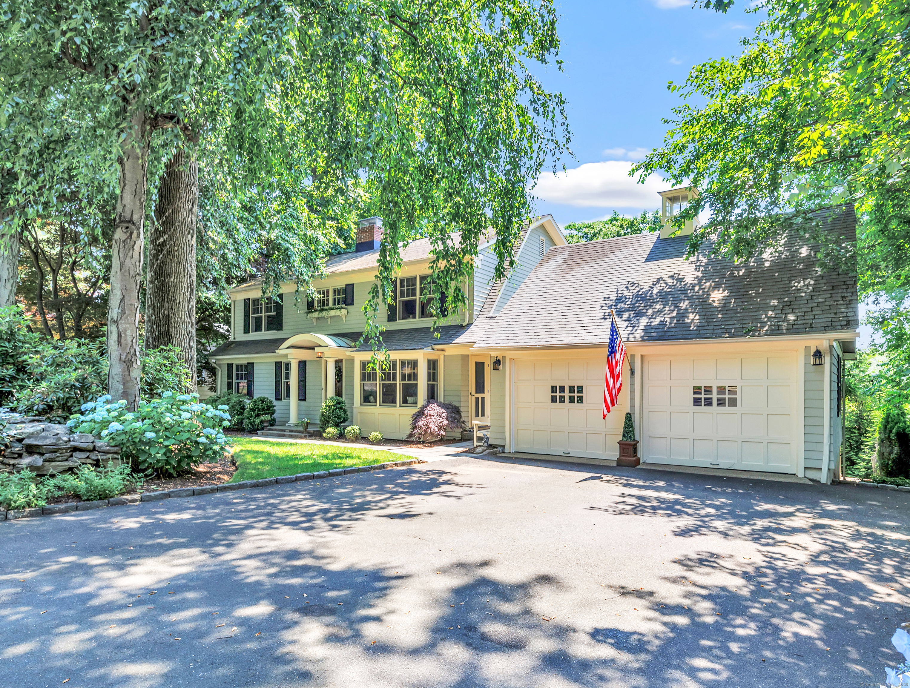 1333 Round Hill Road  Fairfield CT 06824 photo