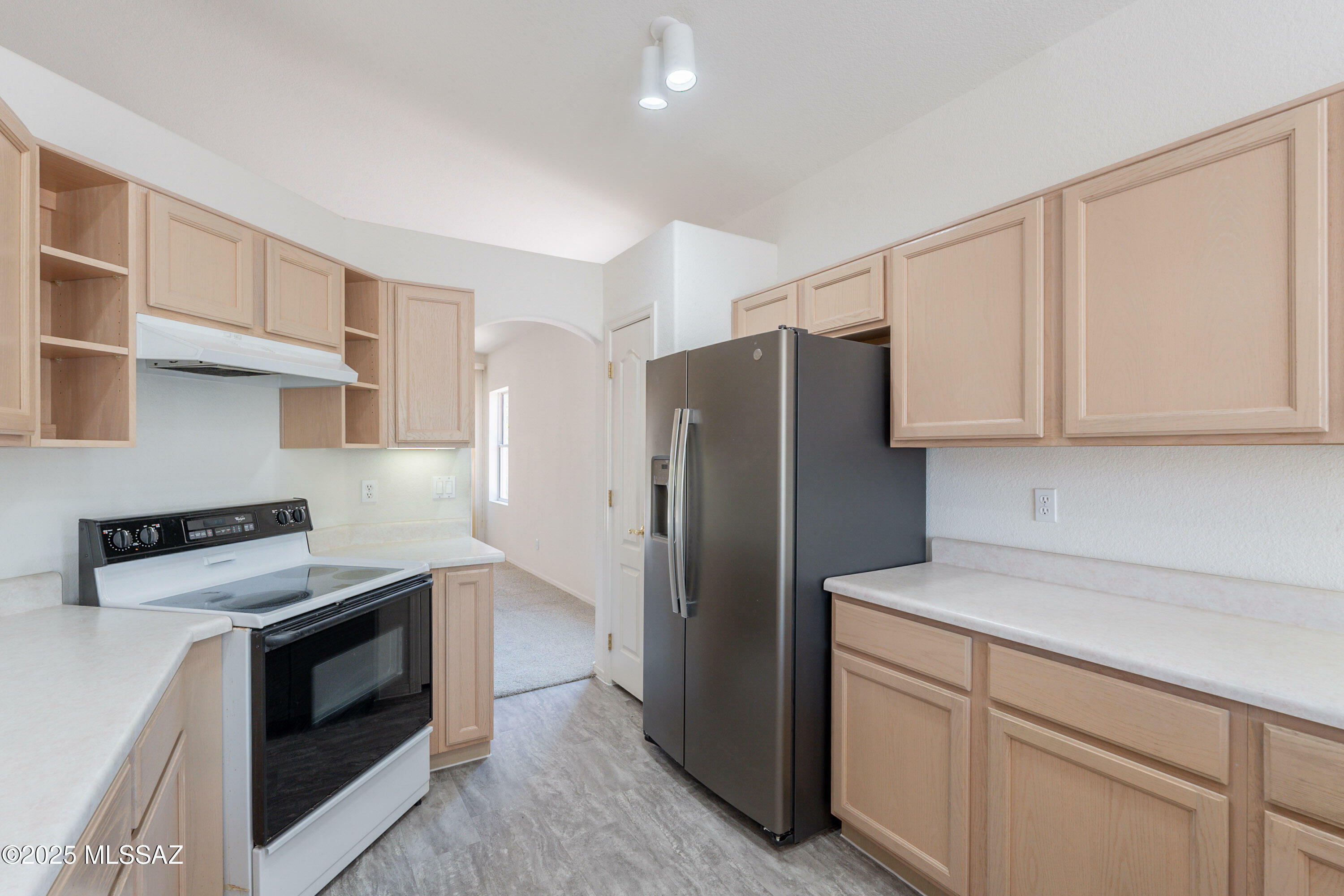 Property Photo: 12220 N New Dawn Avenue AZ 85755