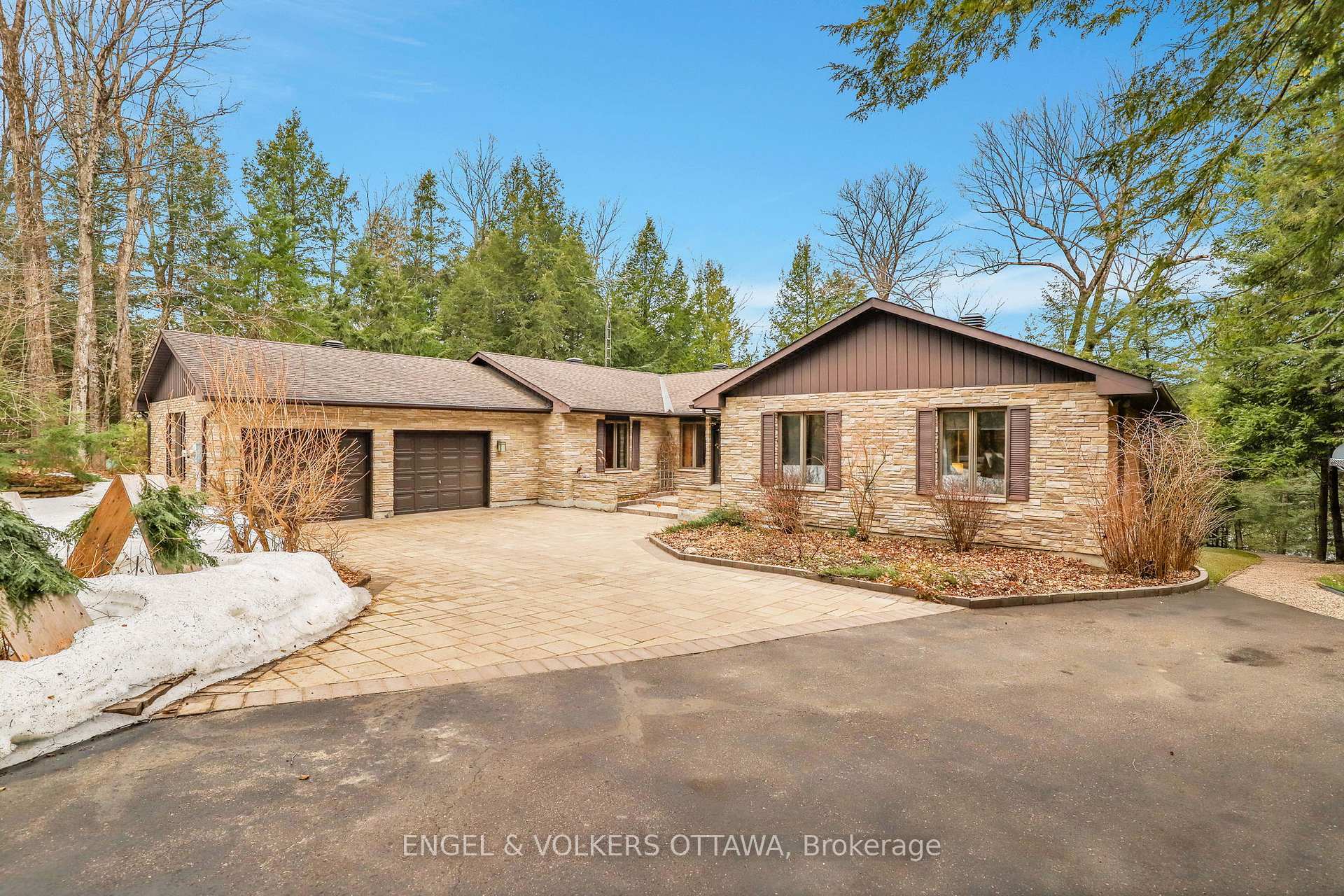 7 Deerfield Drive  McNab/Braeside ON K0A 3L0 photo