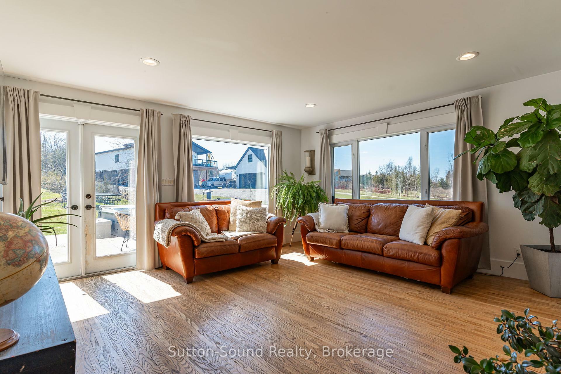 Property Photo:  146 Sunset Boulevard  ON N0H 2T0 