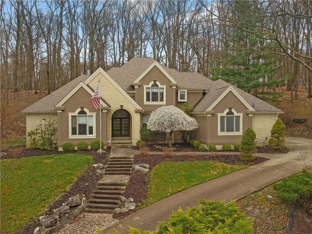 Property Photo: 832 Arbordale Lane PA 15090