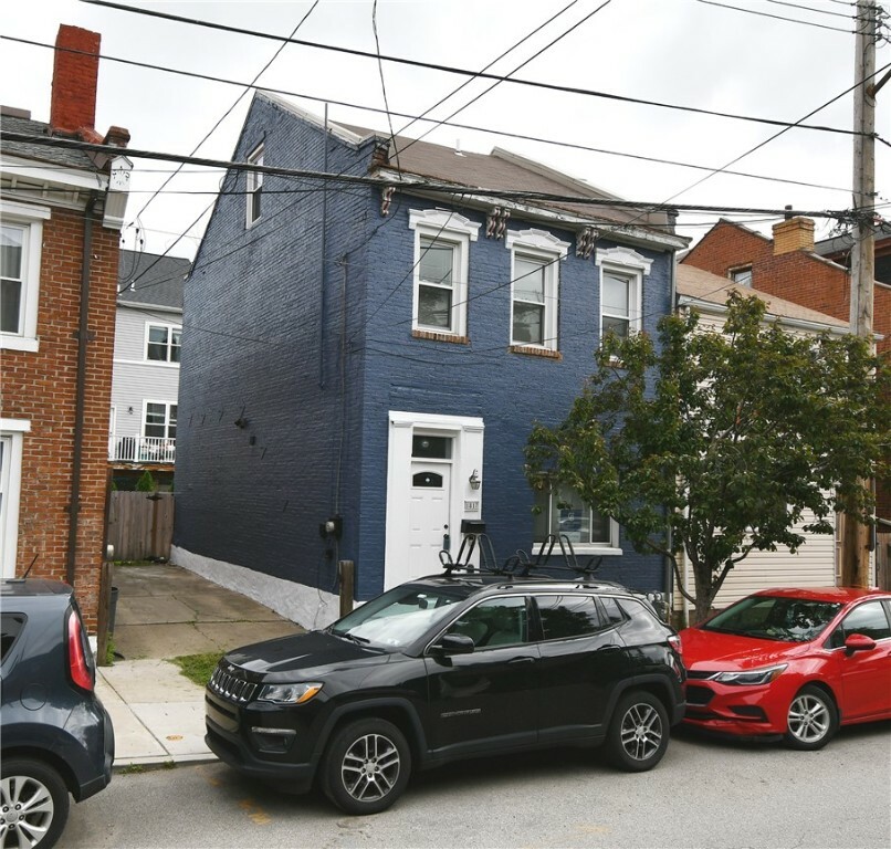 Property Photo: 1817 Sidney St PA 15203