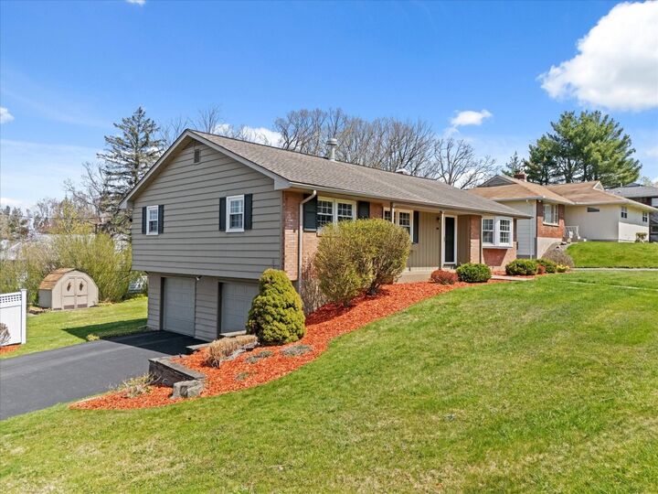3201 Woodberry Drive  Vestal NY 13850 photo