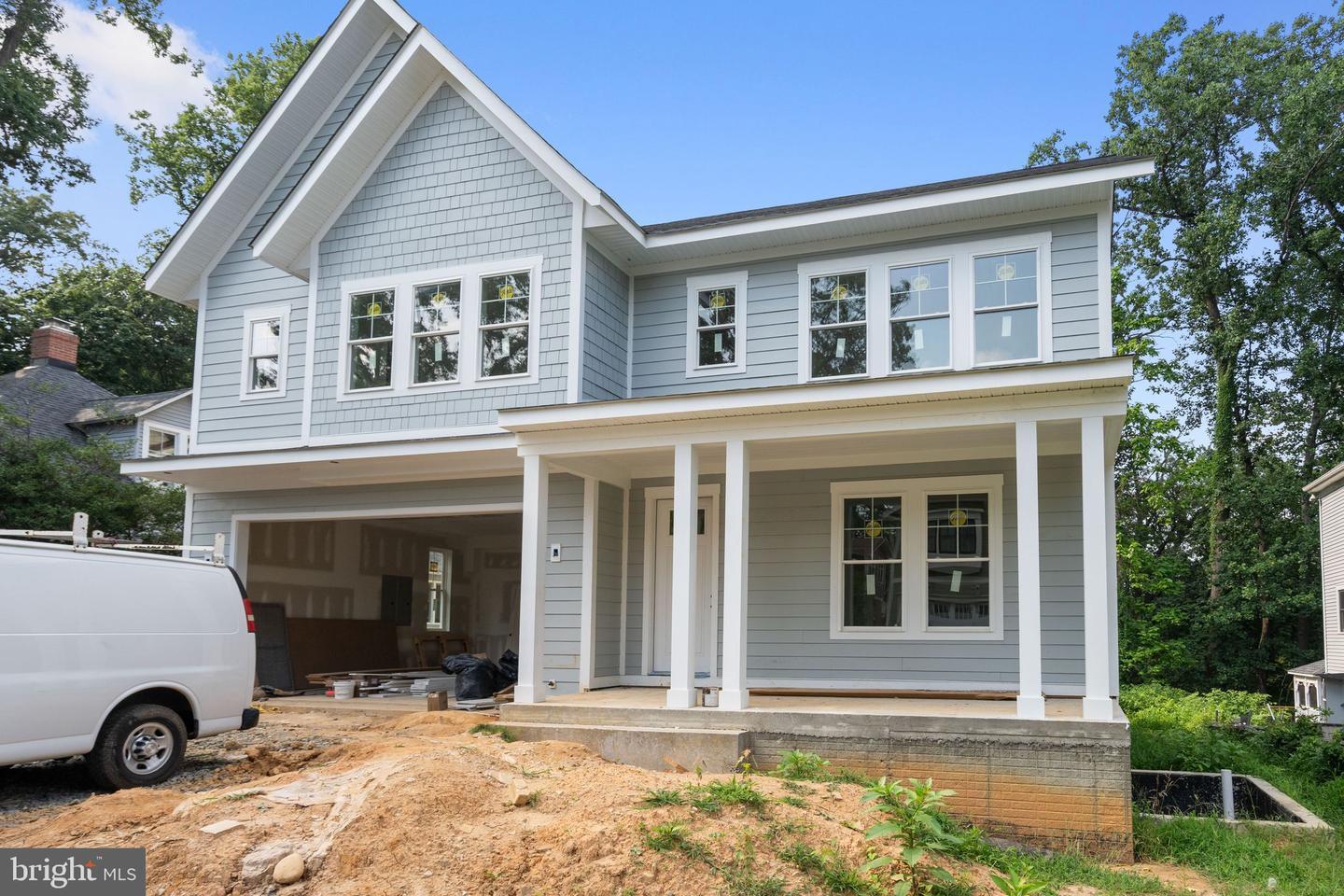5427 3rd Street S  Arlington VA 22204 photo