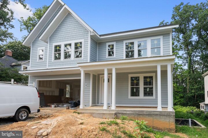 5427 3rd Street S  Arlington VA 22204 photo