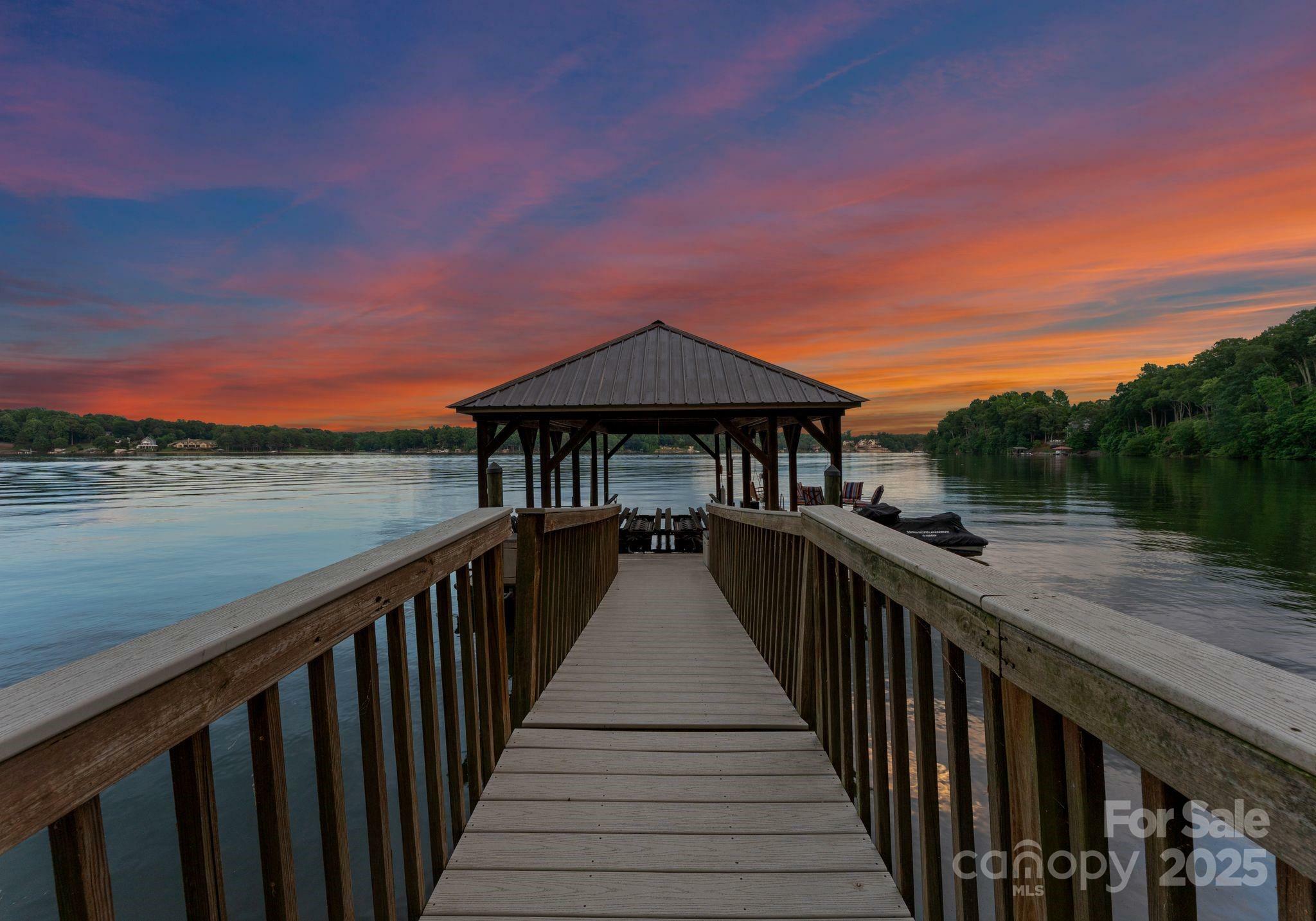Property Photo: 1328 Astoria Parkway NC 28609