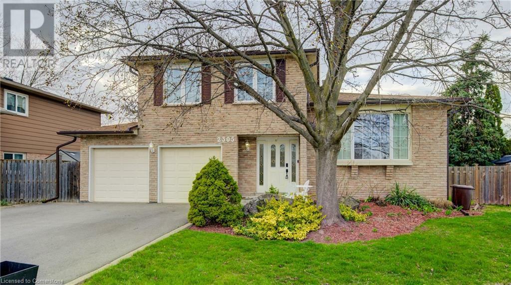 Property Photo: 2305 Kirkburn Drive ON L7P 4E9