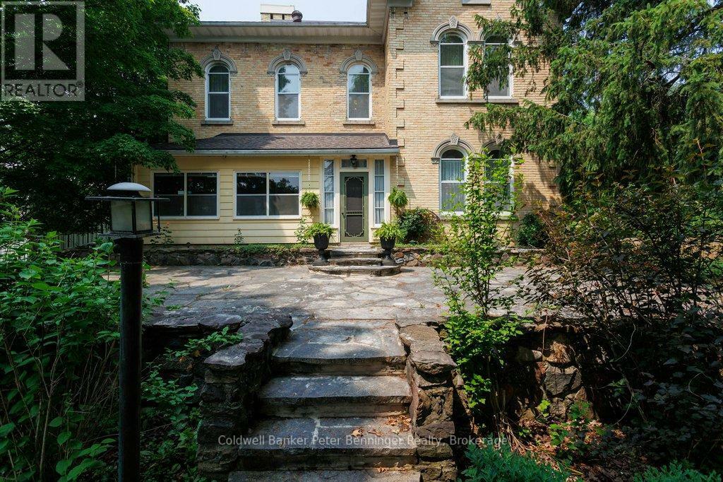 Property Photo: 538 Queen Street North ON N0G 2N0