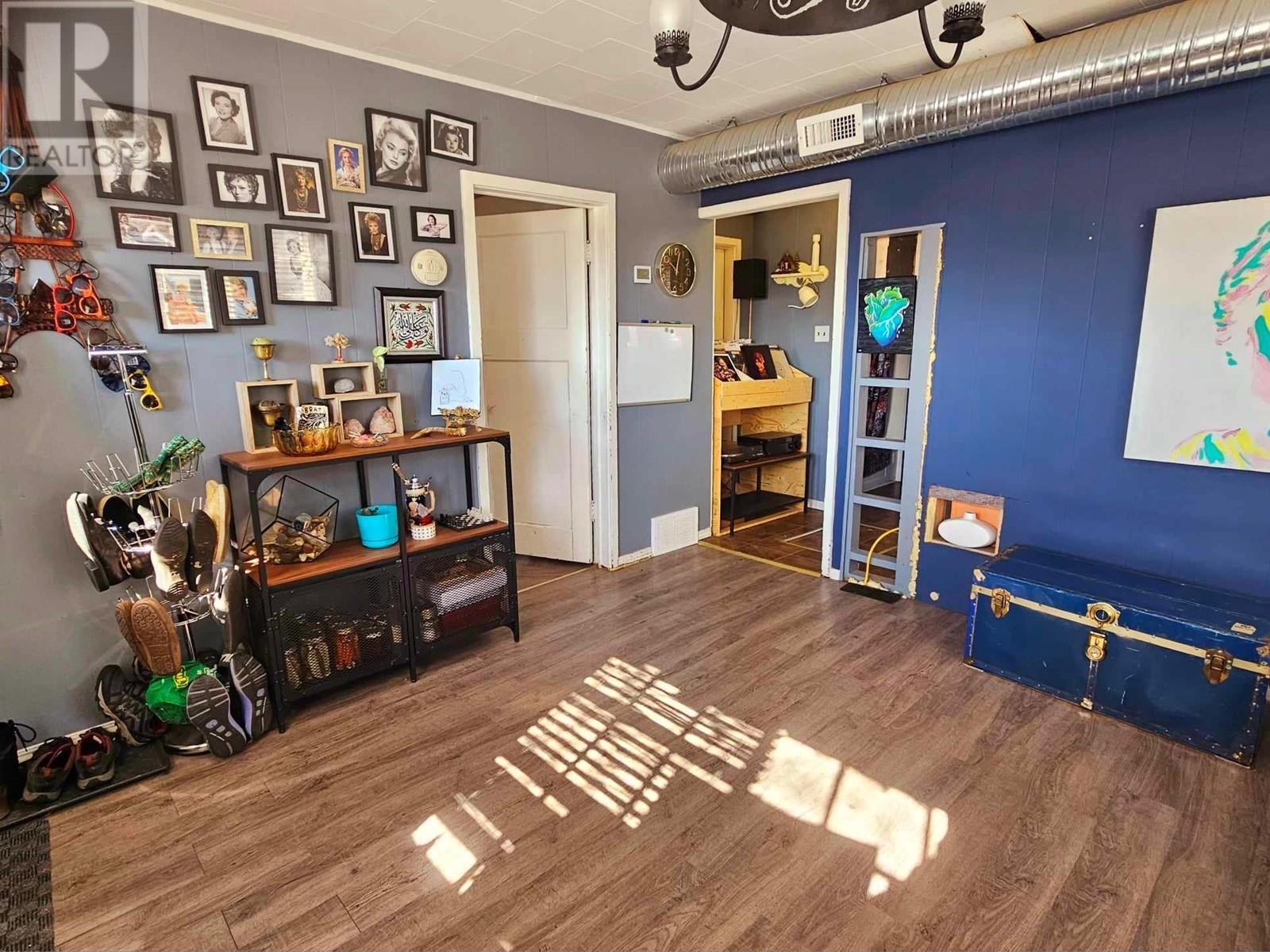 Property Photo: 335 Cranbrook Street BC V1A 2P2