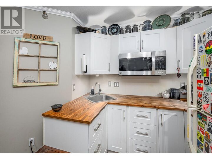 Property Photo: 20 Kettle View Road 315 BC V1P 1P3